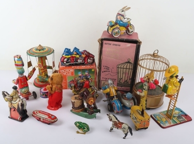 A Quantity of Tinplate Battery/Clockwork Operated Novelty Toys - 2