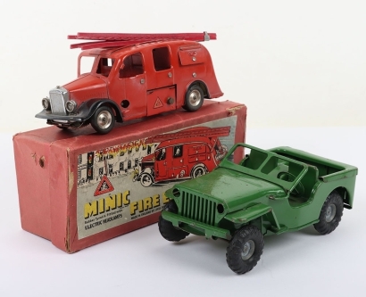 Triang Minic Fire Engine with electric headlamps