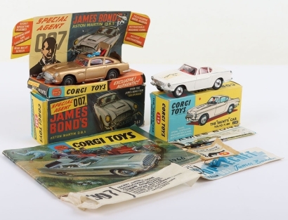 Corgi Toys 261 James Bond Aston Martin D.B.5 from the Film Goldfinger vintage 1960's issue