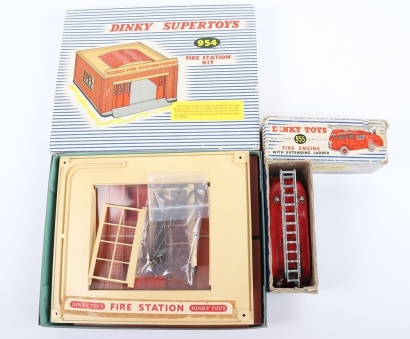 Dinky Supertoys 954 Fire Station Kit