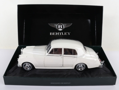 Minichamps Bentley S2 1:18 Scale Model