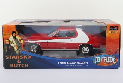 Starsky & Hutch Ford Gran Torino 1: 18 scale model