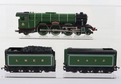 Hornby Railways 00 Gauge The Flying Scotsman Limited Presentation Edition Set - 6