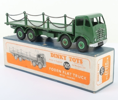 Dinky Supertoys boxed 505 Foden Flat Truck with Chains