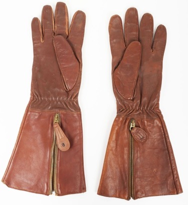 Pair of 1933 Pattern 1939 Dated Royal Air Force Flying Gloves