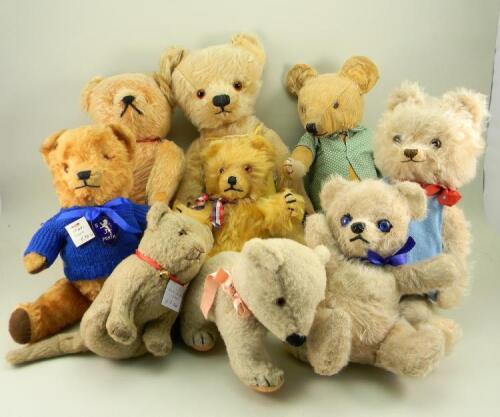 Collection of eight various Teddy bears,