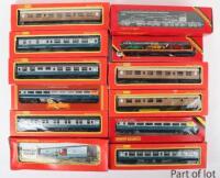 Boxed Hornby Railways 00 gauge coaches and rolling stock