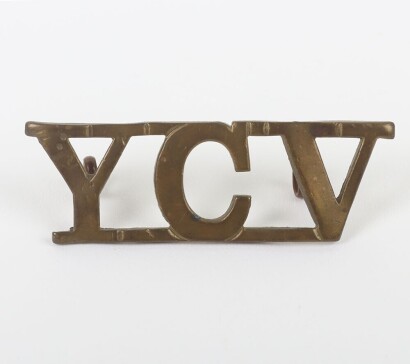 Scarce WW1 Young Citizen Volunteers Brass Shoulder Title