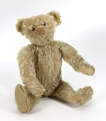 A Steiff white mohair Teddy bear with button, German circa 1909