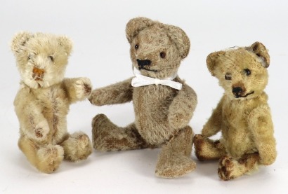 A miniature Schuco yes/no Teddy bear, German 1920s