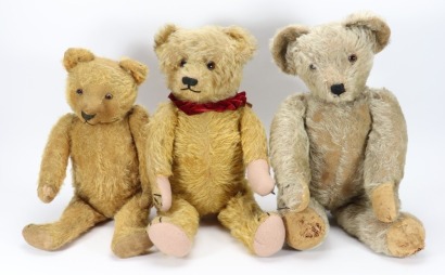 Three brown mohair English Teddy bears, 1920s
