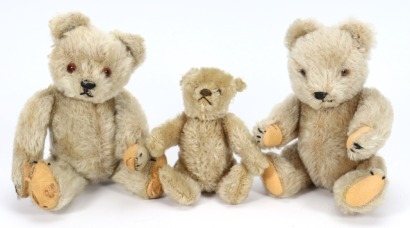 Three Steiff 'Original' Teddy bears, German 1950s