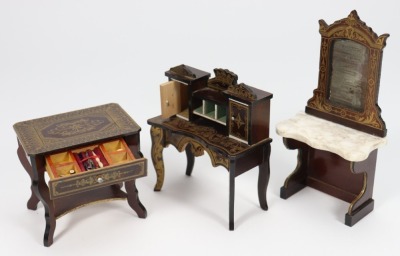 Three pieces of Waltershausen dolls house furniture, German 1880s - 2
