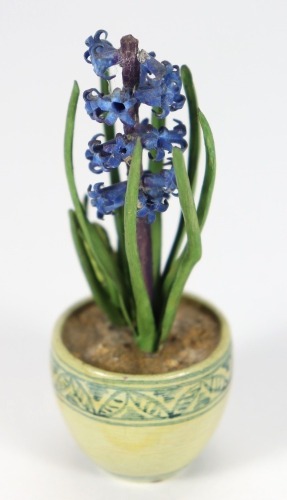Beatrice Hindley pot plant, English 1920s,