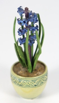 Beatrice Hindley pot plant, English 1920s,