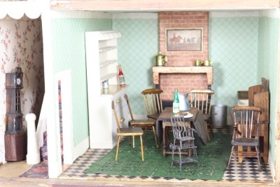 A painted wooden dolls house, English 1920s - 3