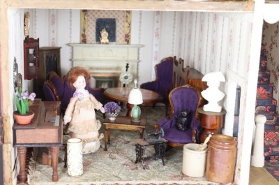 A painted wooden dolls house, English 1920s - 4