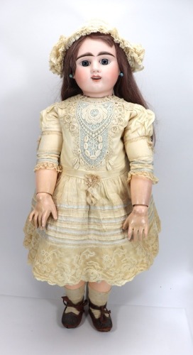 A large Etienne Denamur bisque head doll, size 14, French circa 1900,