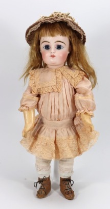 A Francois Gaultier (for Pintel & Godchaux), bisque head Bebe doll, French circa 1890