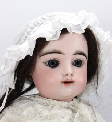 A Francois Gaultier bisque head Bebe doll, circa 1890, size 9 - 2