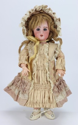 A Tete Jumeau 1907 bisque head doll, French circa 1900,