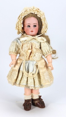 A small Simon & Halbig DEP bisque head doll, German circa 1910,