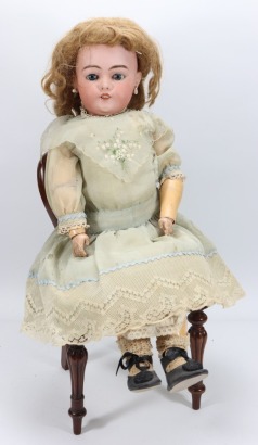 A large Simon & Halbig 1079 bisque head doll, German circa 1905,