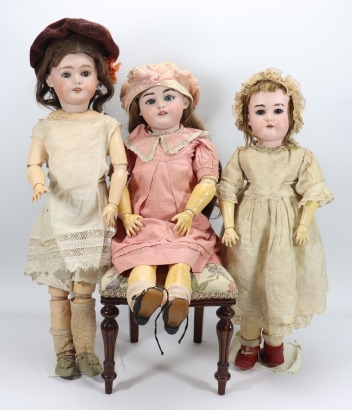 A Simon & Halbig 1079 bisque head girl doll, German circa 1910