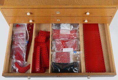 Meccano shop counter Accessories Parts six drawer cabinet, 1960s, - 5