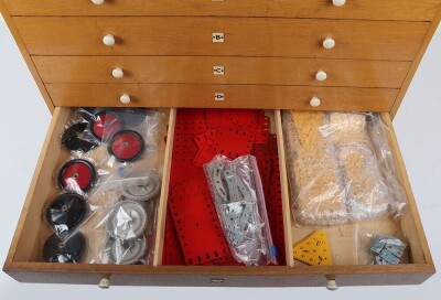 Meccano shop counter Accessories Parts six drawer cabinet, 1960s, - 7