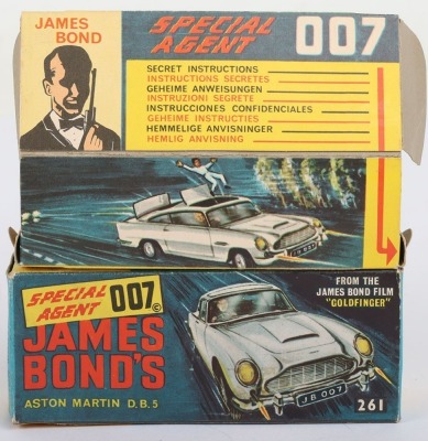 Corgi Toys 261 James Bond Aston Martin D.B.5 from the Film Goldfinger - 4