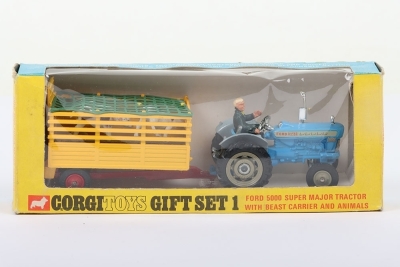 Corgi Gift Set 1 Ford 5000 Tractor with Beast Carrier