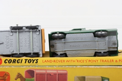 Corgi Toys Gift Set 2 Land Rover with Pony Trailer - 6