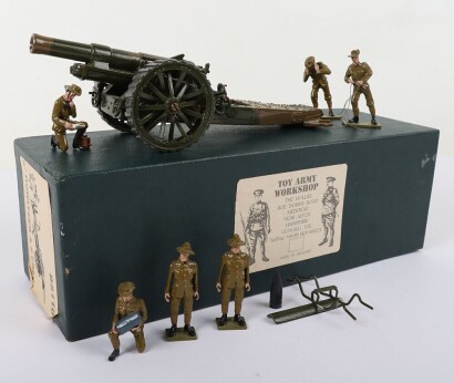 Toy Army Workshop 8 Howitzer and Six Crew"
