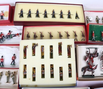 Collection of boxed modern collectors lead painted soldiers sets,