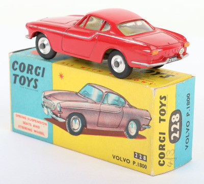 Corgi Toys 228 Volvo P.1800 - 2