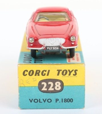 Corgi Toys 228 Volvo P.1800 - 3