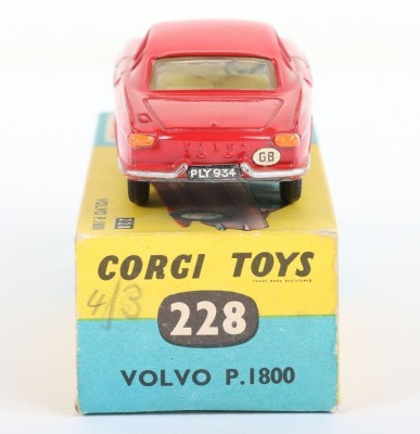 Corgi Toys 228 Volvo P.1800 - 4