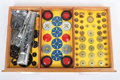Meccano No.10 outfit in four drawer wooden cabinet, 1970s - 3