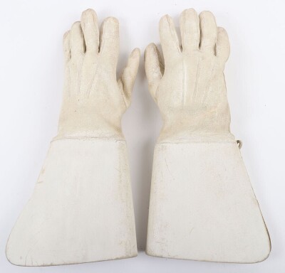 Household Cavalry Troopers Jackboots & Troopers Gauntlets - 11