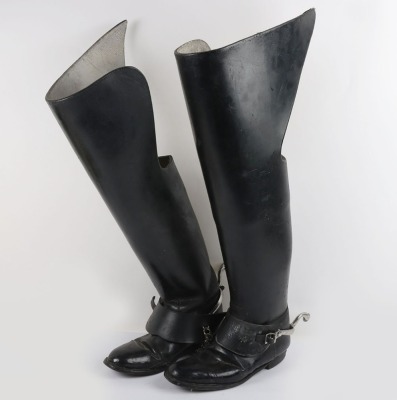 Household Cavalry Troopers Jackboots & Officers Gauntlets - 2