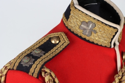 Irish Guards Lieutenants full dress tunic - 2