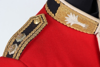 Welsh Guards Lieutenants full dress tunic - 2