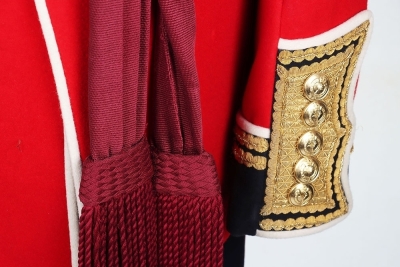 Welsh Guards Lieutenants full dress tunic - 5
