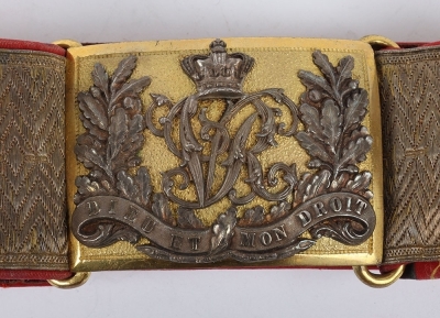 6th Inniskilling Dragoon Officers Full Dress Waist Belt & Slings. Red leather waist belt with scarlet cloth edges and under tunic sword slings all with gilt regimental lace, however a non regimental VR silver & gilt dragoon buckle. In good condition. - 3