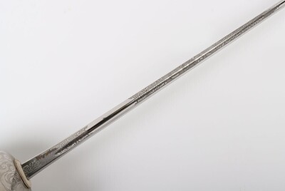 George V 16th (The Queens) Lancers 1912 Pattern Officers Sword - 11