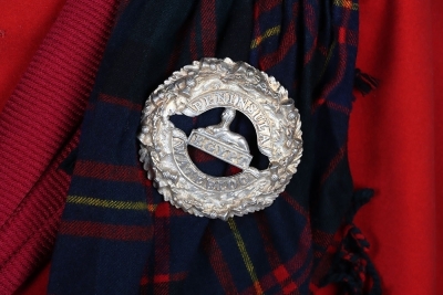 Queens Own Cameron Highlanders Volunteer Officers Full Dress Uniform - 4