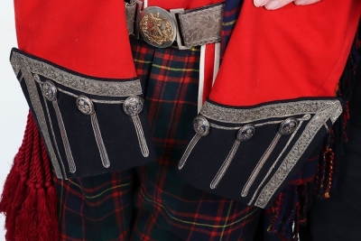 Queens Own Cameron Highlanders Volunteer Officers Full Dress Uniform - 6