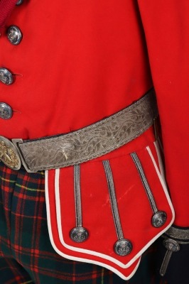 Queens Own Cameron Highlanders Volunteer Officers Full Dress Uniform - 9