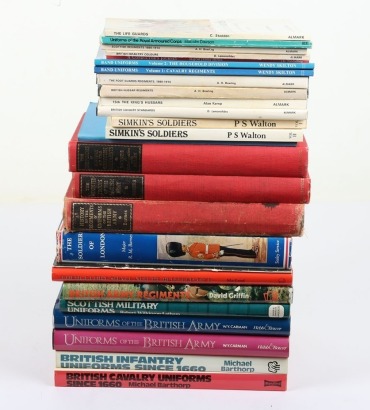 Uniform Reference Books inc those by Carmen, Barthorp & Barnes . Covering infantry, cavalry, yeomanry and including those by Carmen, Barthorp & Barnes and of Simkins illustrations. All in good to very good condition. (qty)